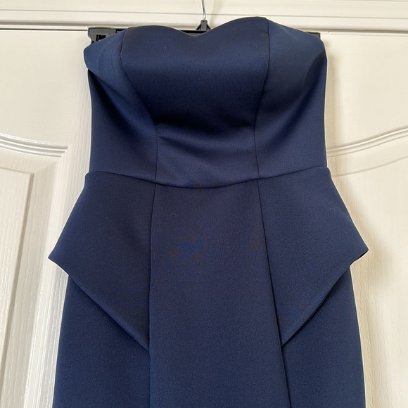 Prom dress size 1 strapless navy blue scuba like evening gown w/ peplums on hips - Picture 1 of 11